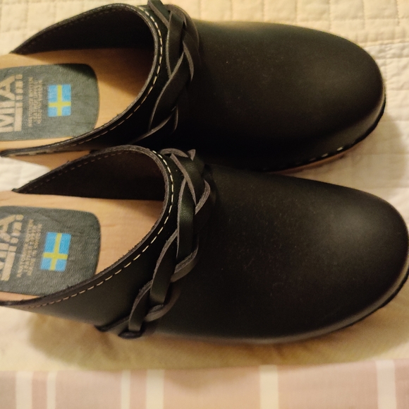 Clogs - Picture 4 of 6